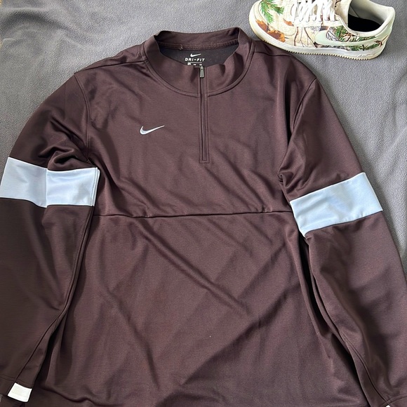 Nike Other - 3xl Nike dri fit brown grey and white